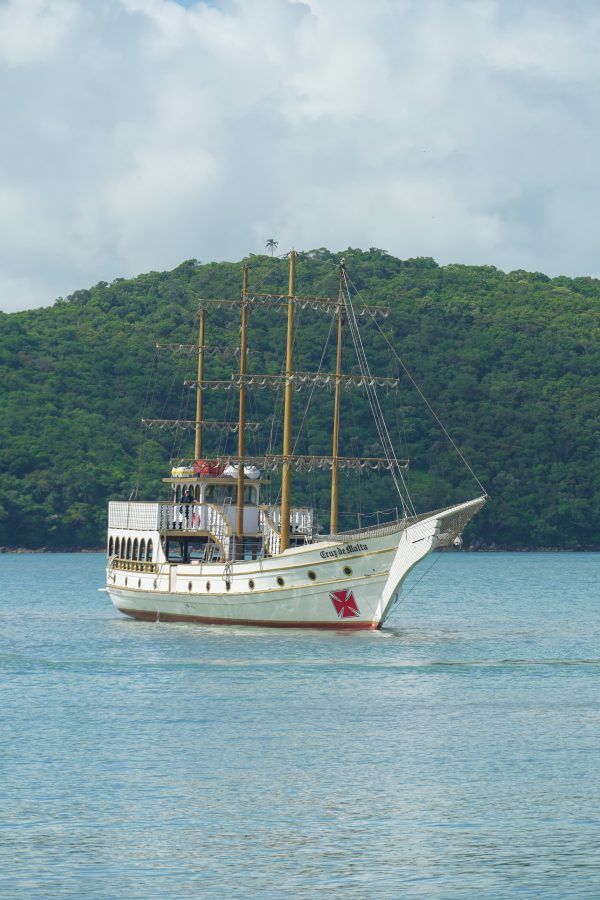 Escuna Governador Celso Ramos - Image 6
